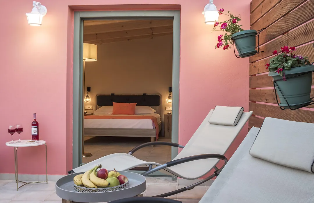 Viaggio Elegant Rooms-1